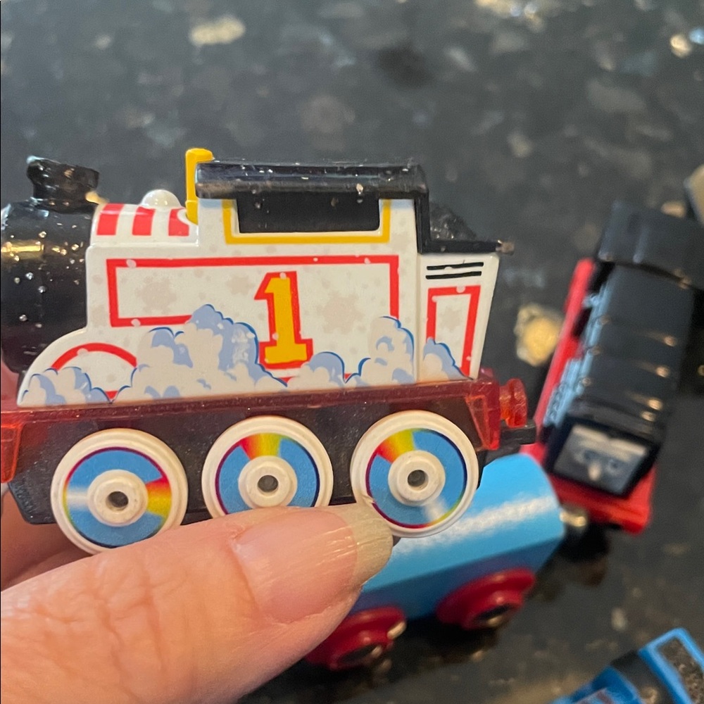 Thomas & Friends Colorful Train Collection - Picture 6 of 12